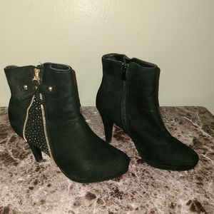 Black high heels with rhinestones